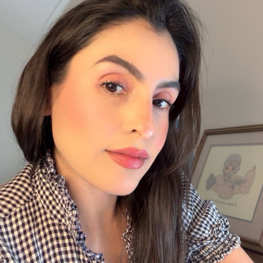 Meet your Posher, Valeria